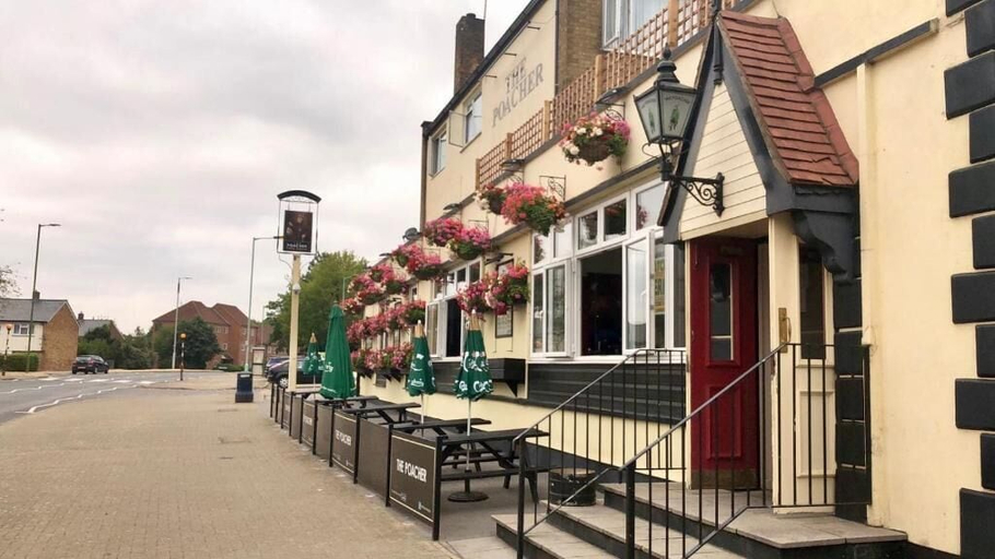Exterior & Views, The Poachers, Hertfordshire