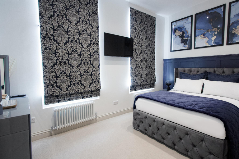 Bedroom 2, Central Cheltenham Luxury Apartment – Edmonstone House, Gloucestershire