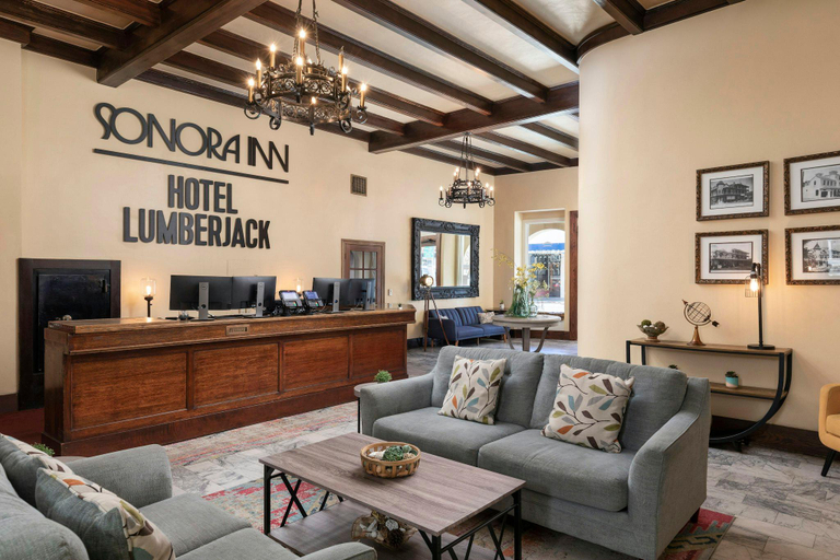 Public Area 2, Hotel Lumberjack, Tuolumne