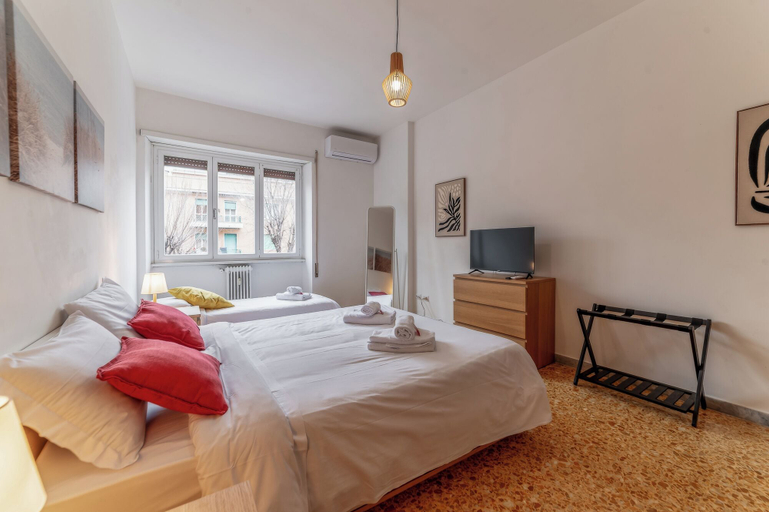 Room 5, Casilina Green House - Metro Malatesta, Roma