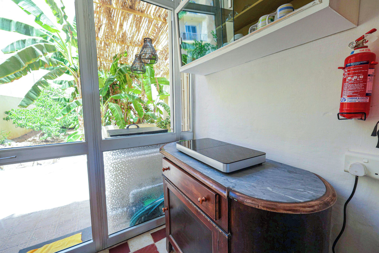 Interior 2, Classic 1BR Seafront Townhouse & Garden