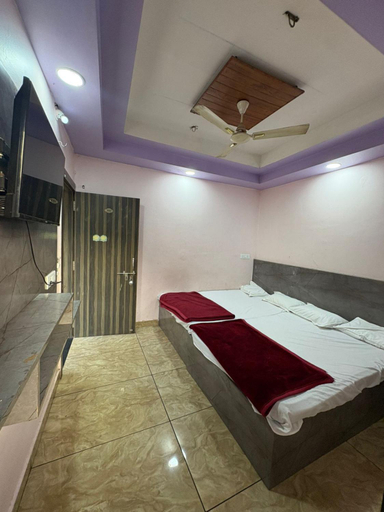 Bedroom 3, Shree Kulluka Guest House Ujjain, Ujjain