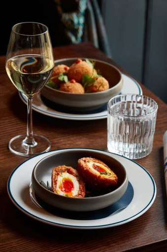 Food & Drinks 4, Hare and Hounds Hotel, West Berkshire