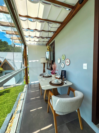 Outdoor dining, Morada Das Grimpas, Palmeira