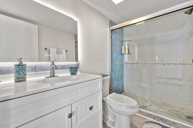 Bathroom, Estero Beach & Tennis 1102-a, Lee