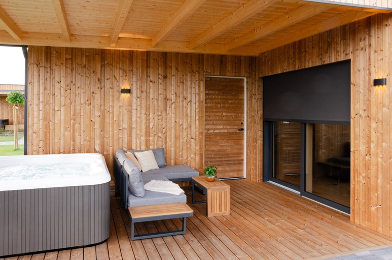Terrace/patio 2, Oaza Luxury Resort, Moravske Toplice