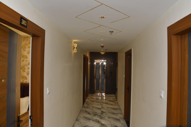 Lobby 2, BKRS Hotel, Varanasi