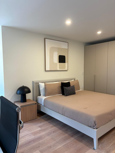 Room 2, 101 Wave Miami Beach, Miami-Dade