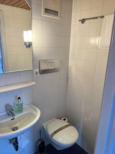 Bathroom 5, Hotel Bitzer, Rems-Murr-Kreis