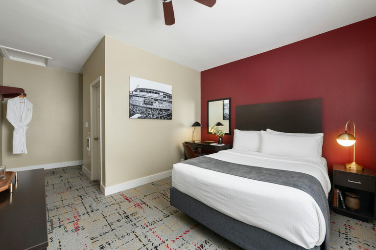 Bedroom 3, Majestic Hotel, Cook