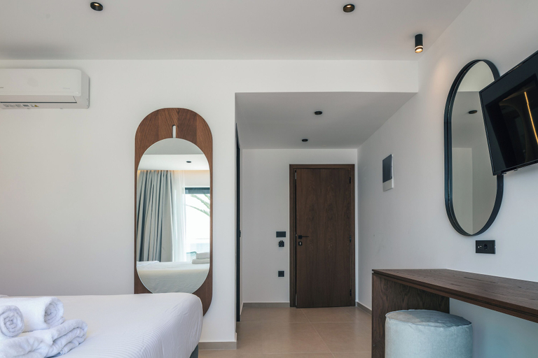 Bedroom 2, Del Mare, Crete