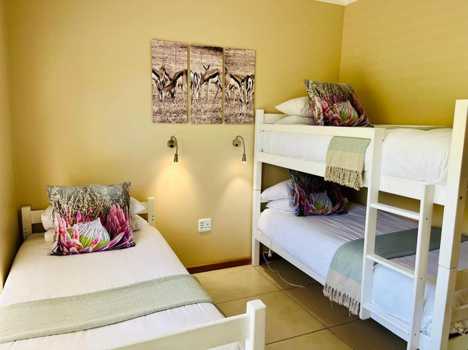 Bedroom 2, Travalia Guest Farm, Central Karoo