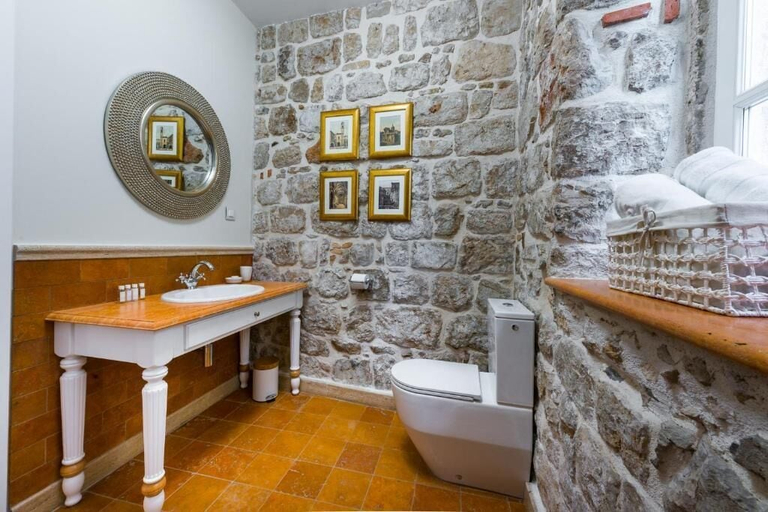 Bathroom 3, Dominus Rooms, Dubrovnik