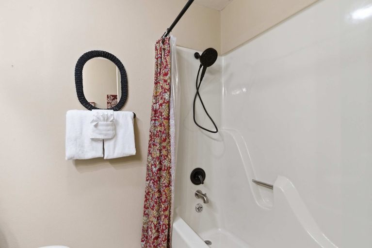 Bathroom 4, Overlook Paradise Scenic Stay, Taney
