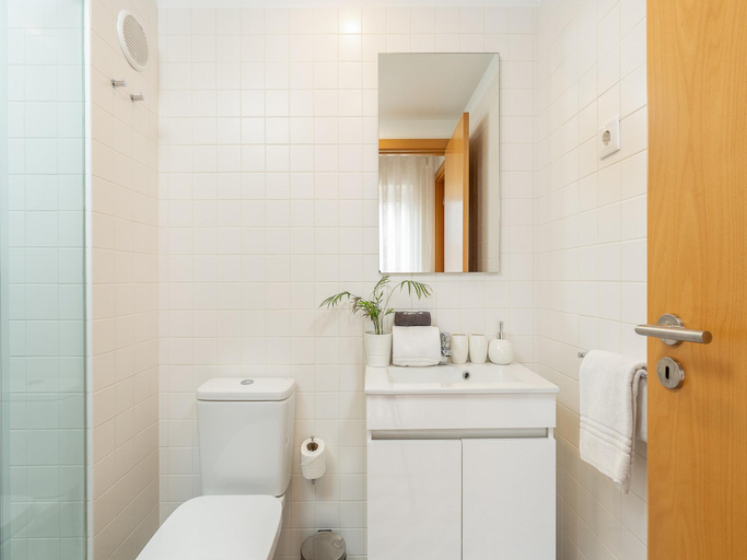 4, Charming Apartment in Oporto, Porto