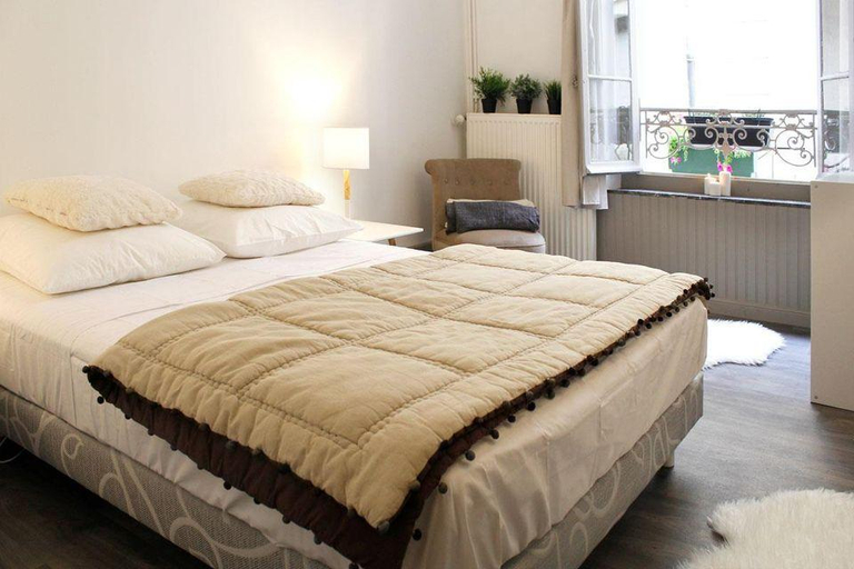 Bedroom, Maison Bacou cité 1, Aude