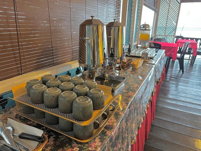 Food & Drinks, Johans Chalet & Restaurant, Mersing