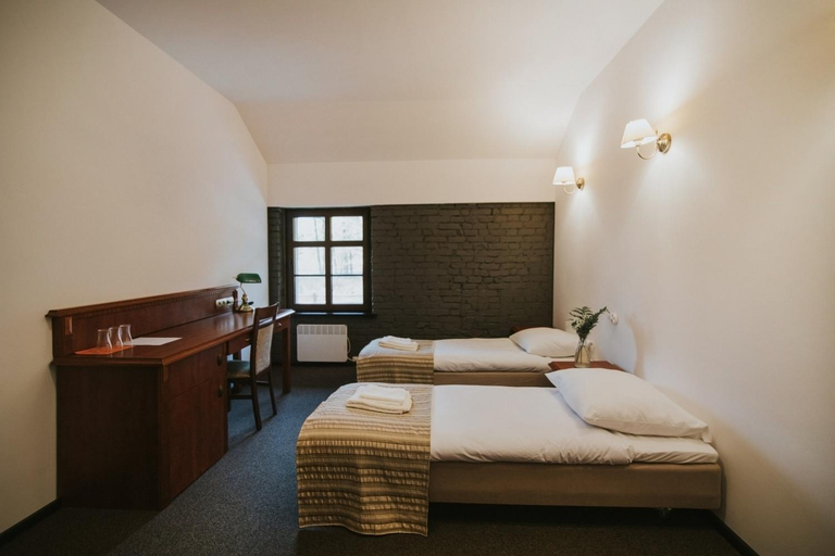Bedroom 5, Zamek Bozejow - Skansen, Kluczbork