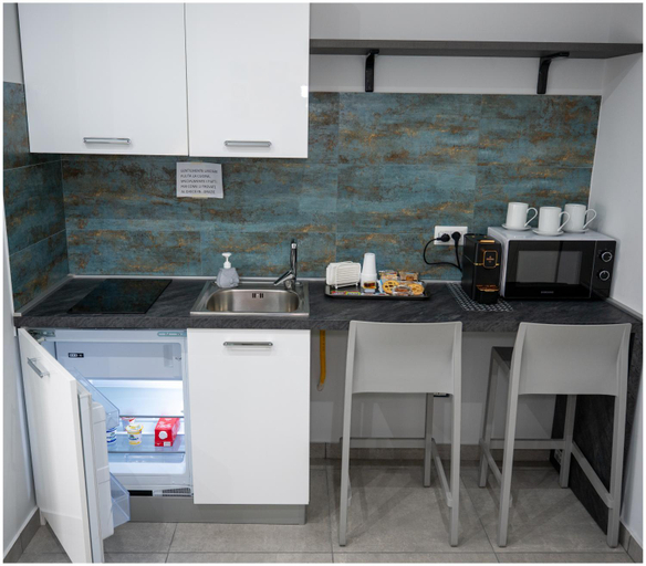 Others 5, Richard Room & Apartment Policlinico, Messina