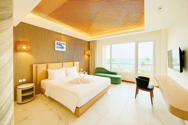 Others 3, Queen of The South Resort, Gunung Kidul