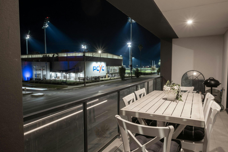 Food & Drinks 5, Apartments by the International, Wagga Wagga - Pt A