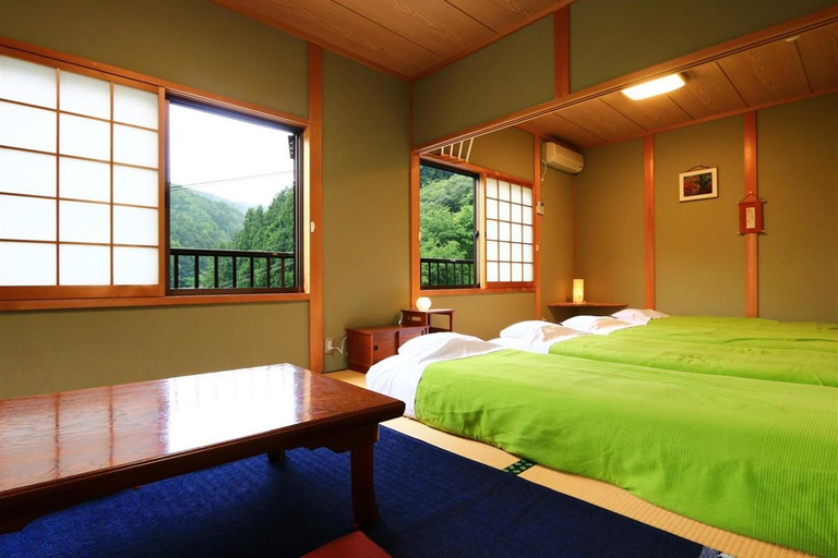 Bedroom 4, Miyoshino Sakuraan, Yoshino