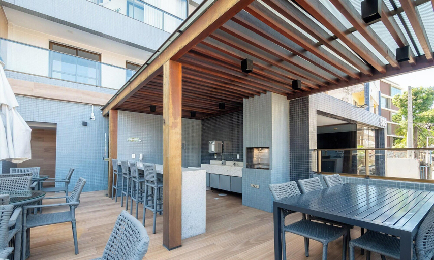 Outdoor dining, Fully Equipped Apts With Leisure Minutes From the Beach Hfos, Salvador