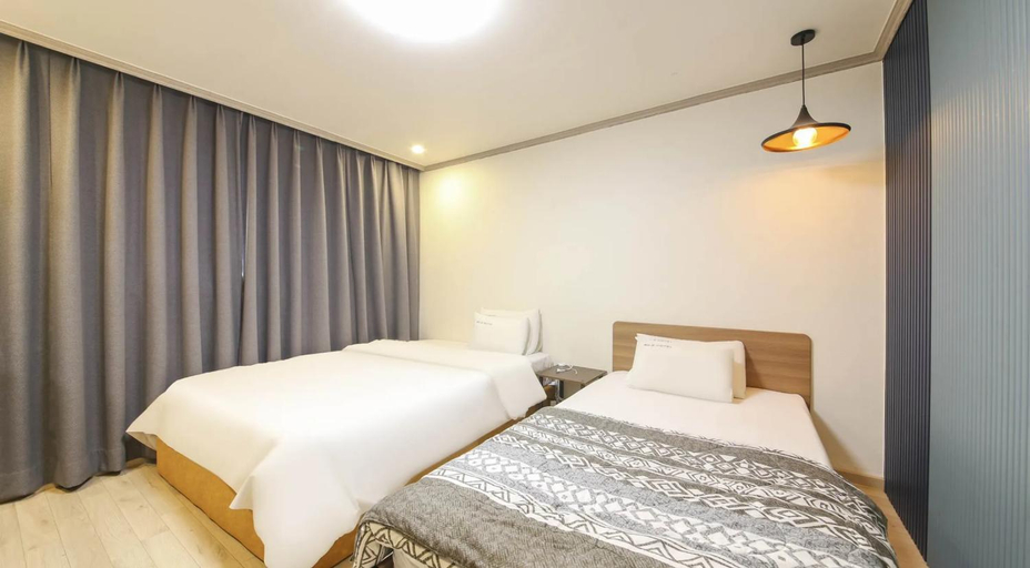 Bedroom 3, WITH U Hotel Gwangju Station, Buk