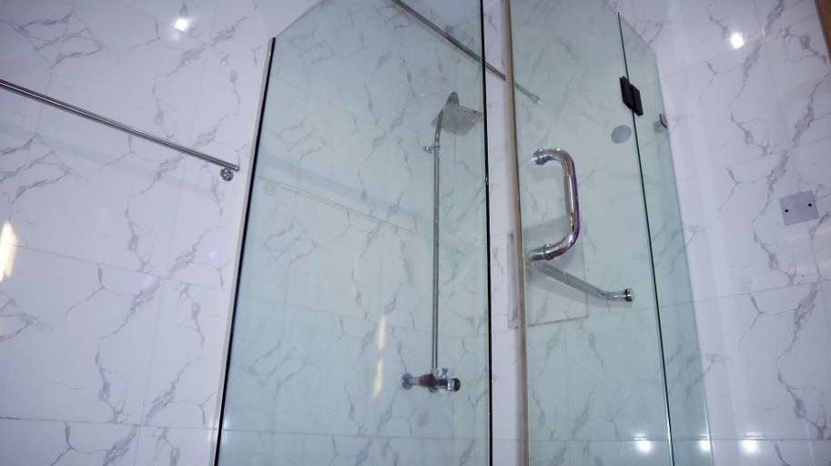 Bathroom 4, Jasmine Chidera Apartments, Amuwo Odofin