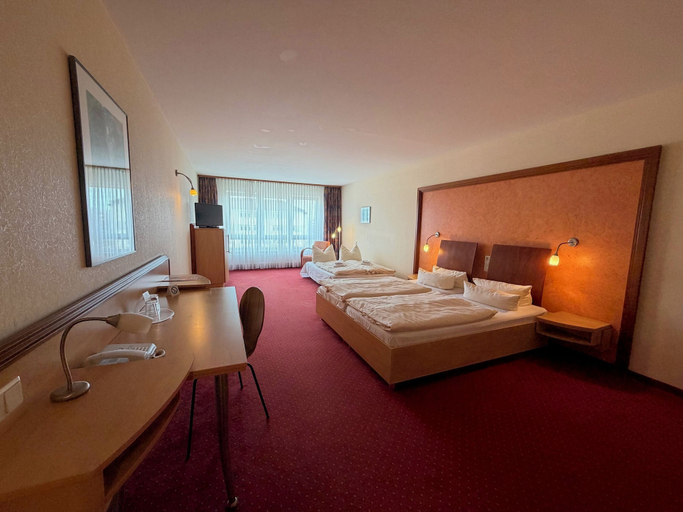 Bedroom 2, Hotel Ascot-Bristol, Potsdam