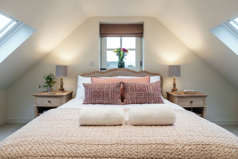 Room 3, The Stables Banham Cottages, Gloucestershire