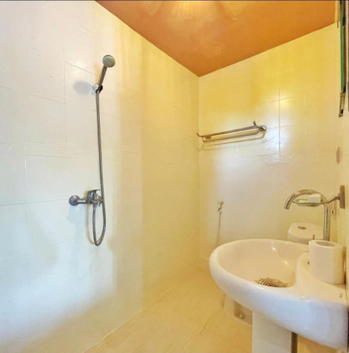 Bathroom 3, Gili White Bamboo Resort, Lombok