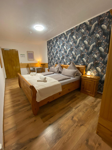 Bedroom 2, Gasthaus & Pension "Zur Eintracht", Weimarer Land