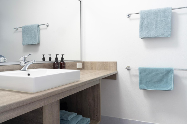 Bathroom 5, Sea Spray Motel - Merimbula, Bega Valley