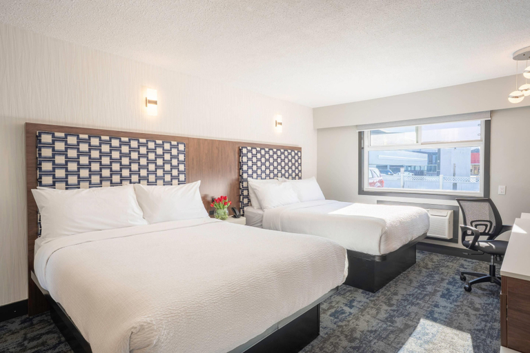 Bedroom 3, Inn The Mountains, an Ascend Collection Hotel, Fraser Valley