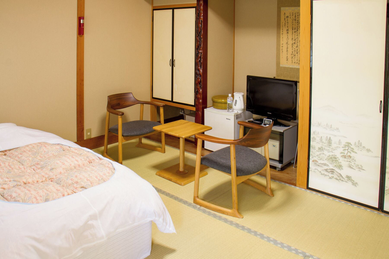 Bedroom 3, KKR Nara Mikasaso, Nara