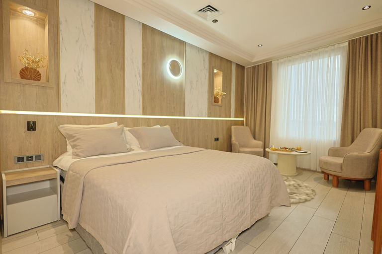 Bedroom 3, Lavender Airport Hotel, Arnavutkoy