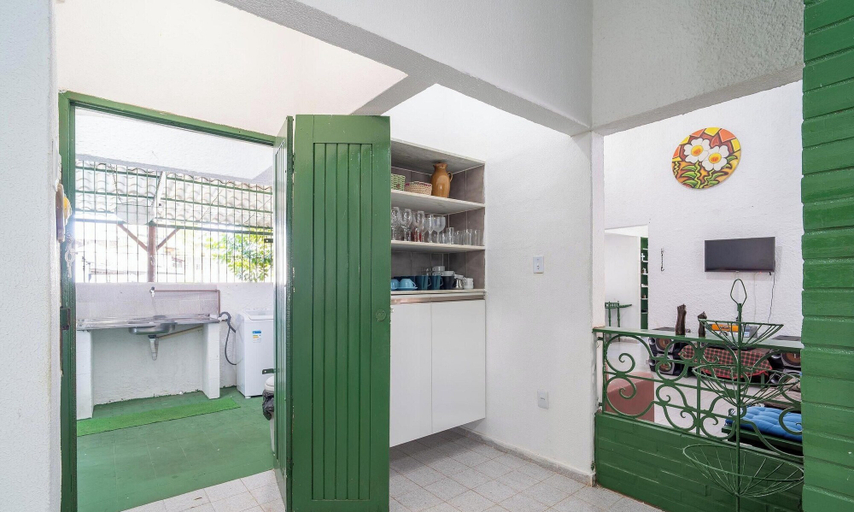 Interior 4, House w. 5-br and Pool 200m From the Beach Fpl0228, Cabedelo