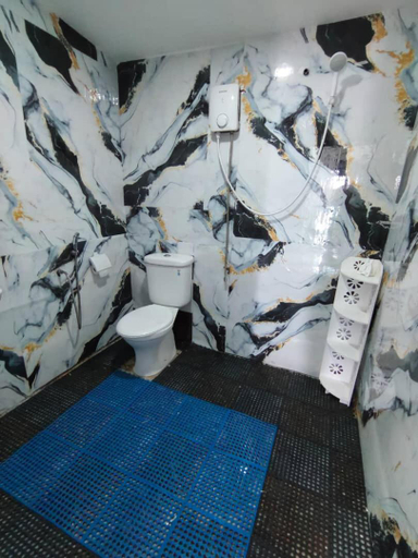 Bathroom, DEWATI ROOMSTAY B&B, Kuala Terengganu