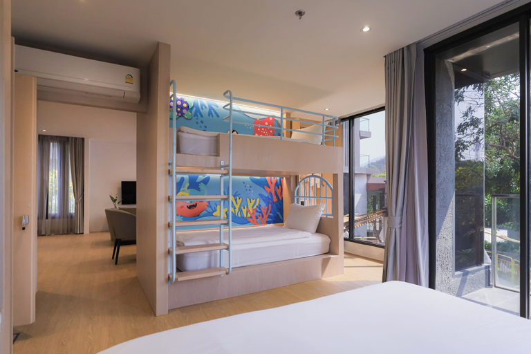 Bedroom 3, Balcony Seaside Sriracha Hotel & Serviced Apartments, Si Racha