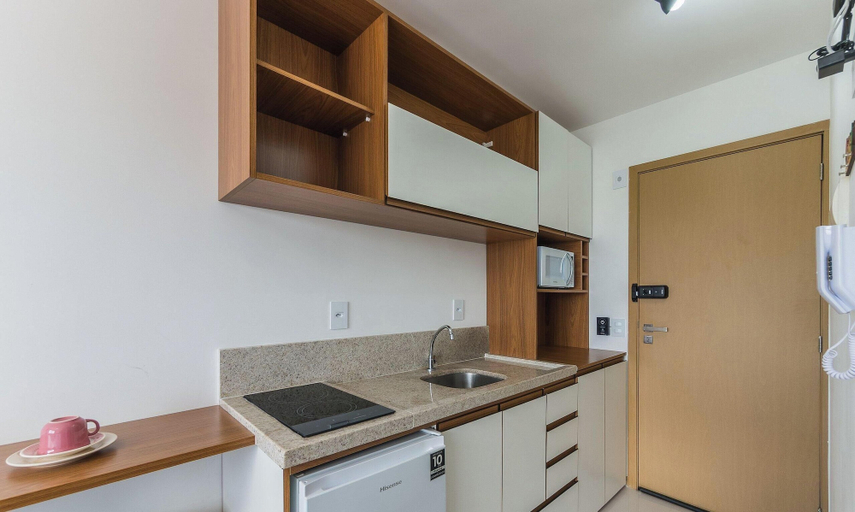 Private kitchen 5, Fully Equipped Apts With Leisure Minutes From the Beach Hfos, Salvador