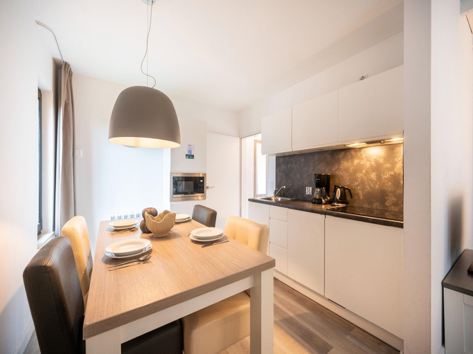 Dining 4, Hambachtal Holiday Park Family Hideaway, Birkenfeld