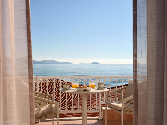 Others 3, C'est La Vie - Beachfront Accommodation, Ionian Islands