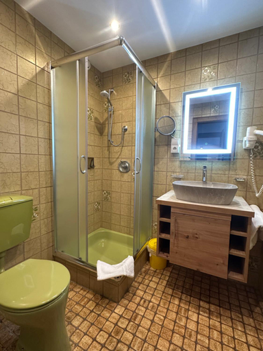 Bathroom 2, Gastehaus Gastl, Imst