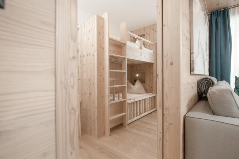 Bedroom 3, Gorfion Familienhotel