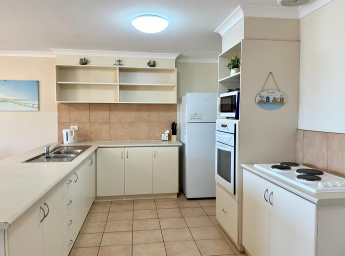 Others 5, Pelican Shore Villa 14 - Kalbarri WA, Northampton
