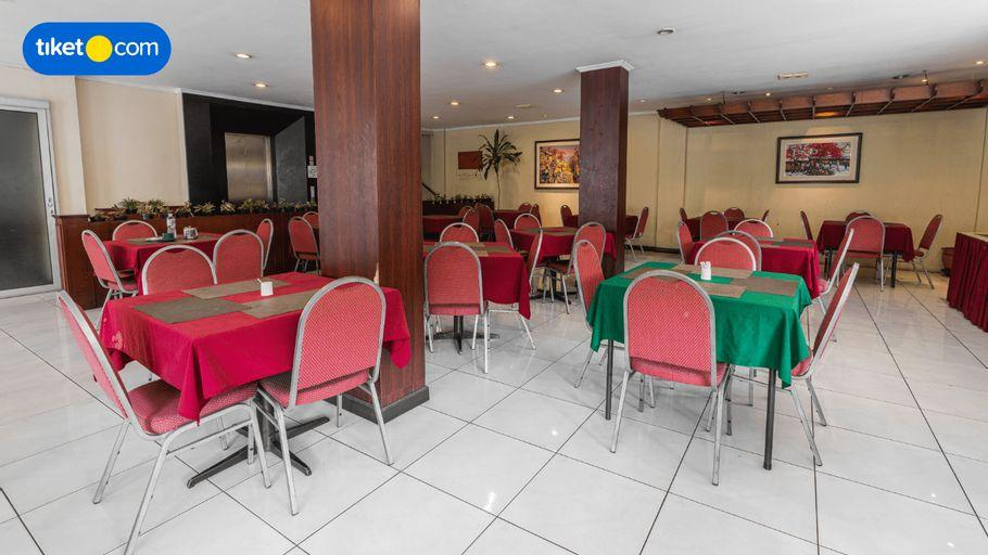 Food & Drinks 5, Capital O 874 Hotel Nyland Pasteur, Bandung