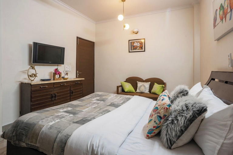 Room 5, Alaya Stays Aravali Woods 4 BHK villa