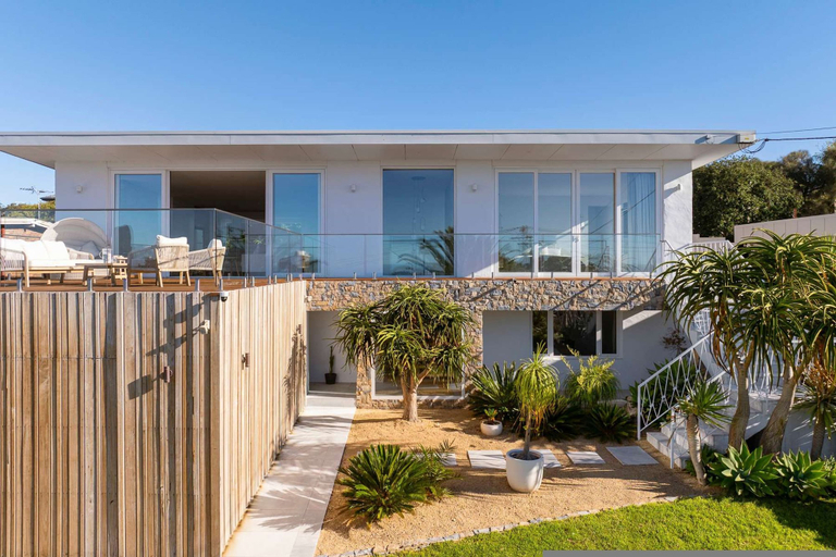 Room 4, Airosa Blanca Pool Spa Sea Views, Melbourne
