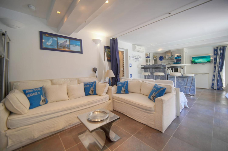 Others 4, FRGK 'Luxury Villa Mevania Antibes Heated Pool, Spa & Ultra-Fast Wi-Fi', Alpes-Maritimes